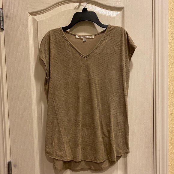 Max Studio Faux suede Beige Top - Picture 1 of 6